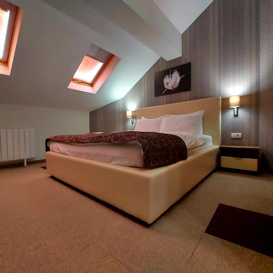 Hotel Kole Čačak Exteriér fotografie
