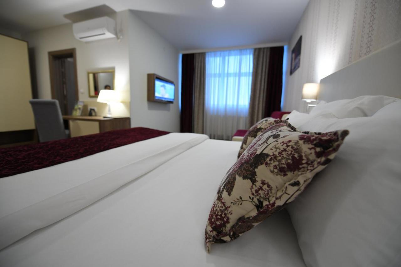 Hotel Kole Čačak Exteriér fotografie