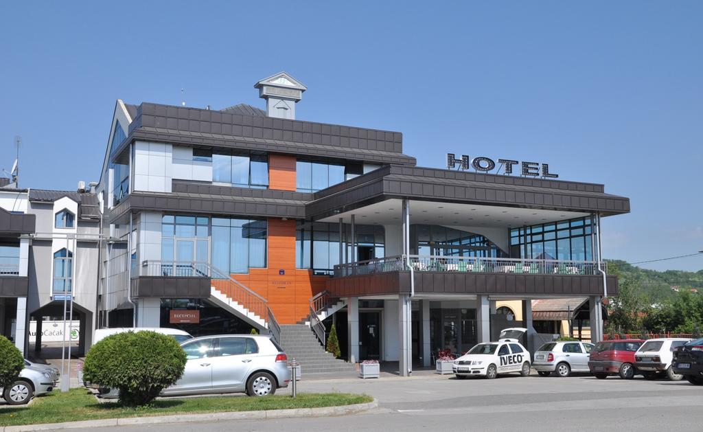Hotel Kole Čačak Exteriér fotografie