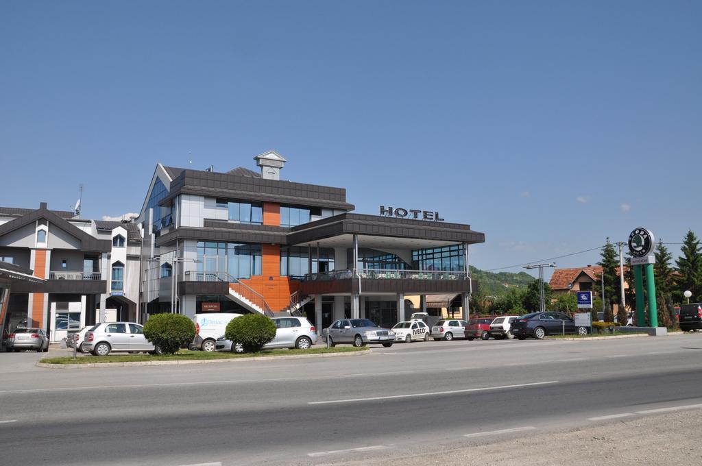 Hotel Kole Čačak Exteriér fotografie